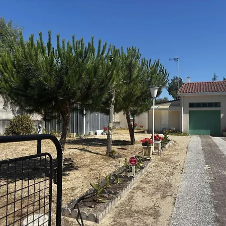 Maison De 3 Pieces, 4 Couchages A 1000 M De L'ocean, Cadre Paisible Avec Cour Et Parking - Fr-1-224c-63 * Saint-Jean-de-Monts