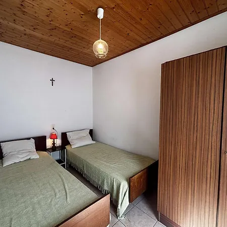 Maison De 3 Pieces, 4 Couchages A 1000 M De L'ocean, Cadre Paisible Avec Cour Et Parking - Fr-1-224c-63